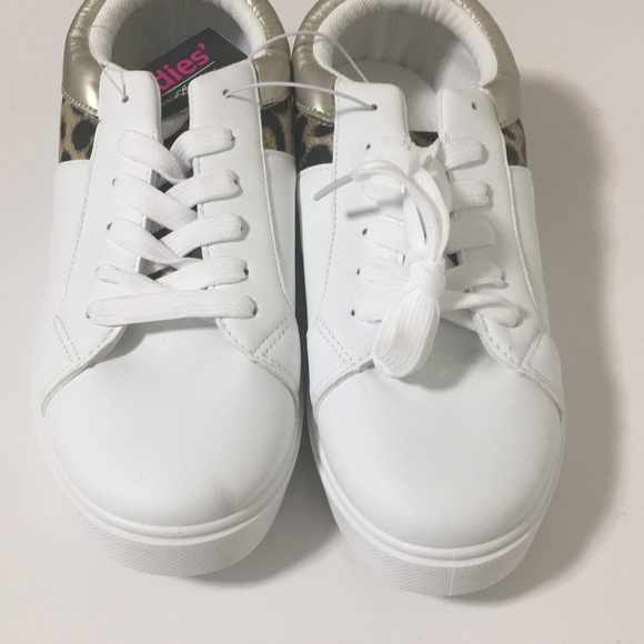 #29 Bobbie Brooks Cheetah Lace Up Shoes - Size 9 - Picture 2 of 4